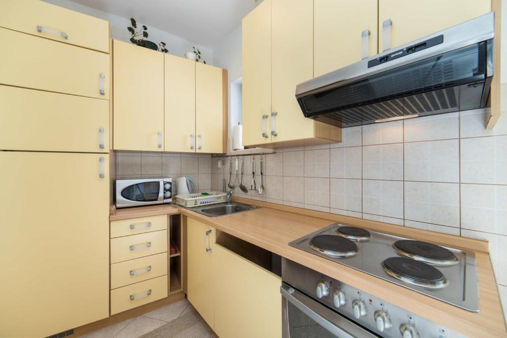 Apartments Dominko Брист Екстериор снимка