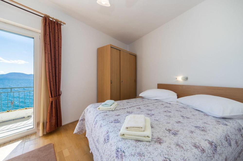 Apartments Dominko Брист Екстериор снимка